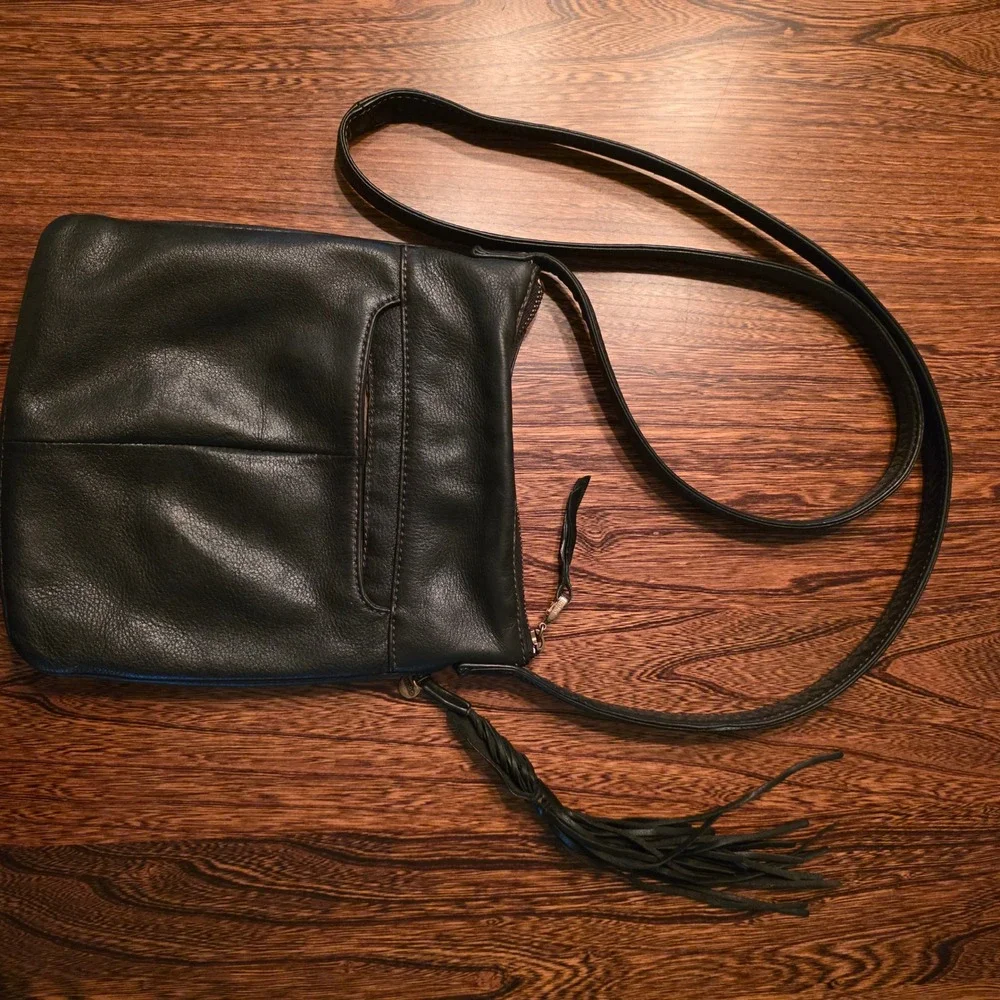 Hobo The Original Sarah Black Leather Crossbody Bag Tassel Zip Messenger Purse
